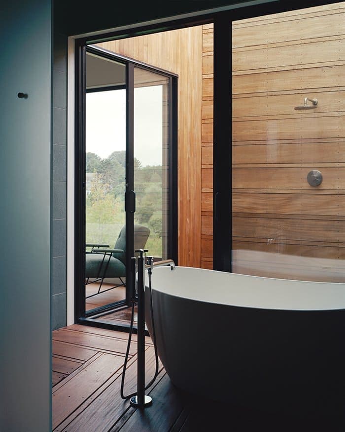 ducha moderna de madera